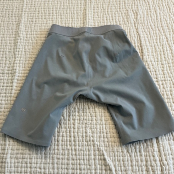 Lululemon License to Train Half Tight 9" (Rhino Grey, Large) - Picture 3 of 4